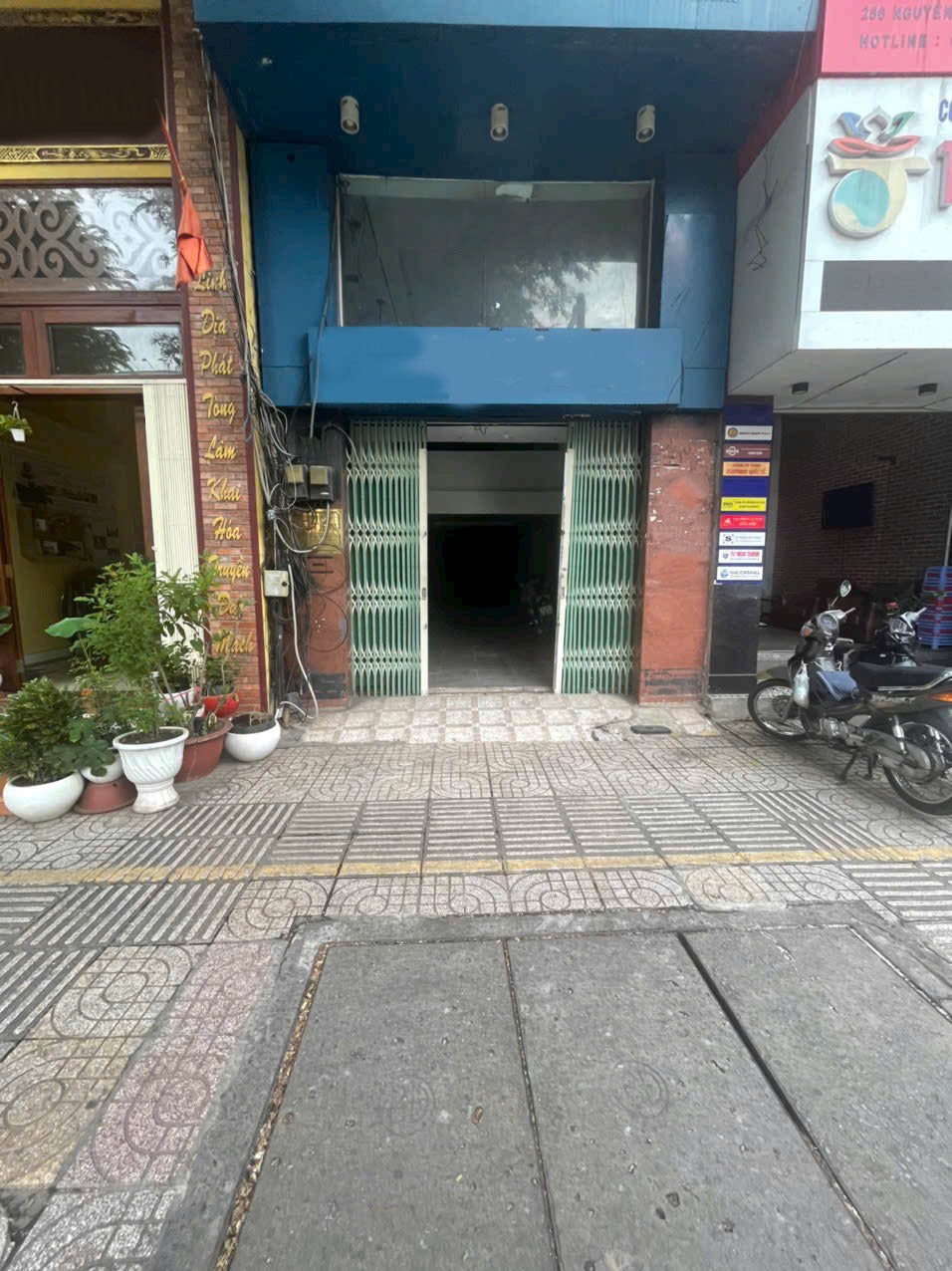 Cho Thuê Mặt Bằng MT Nguyễn Thị Minh Khai , P.06 , Quận 3